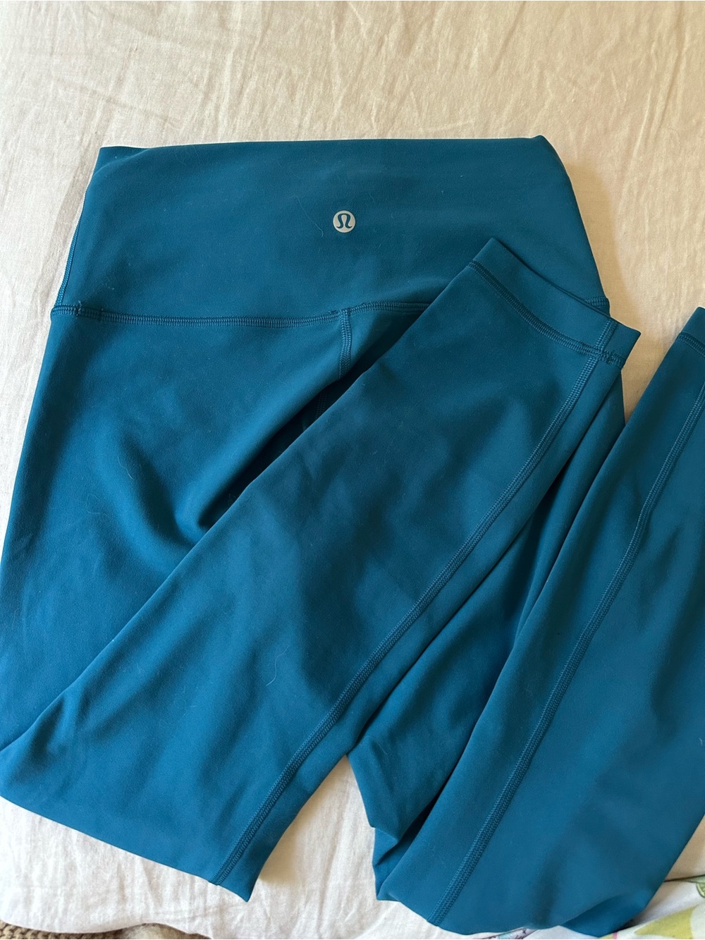 Lululemon Wunder Train High Rise Crop